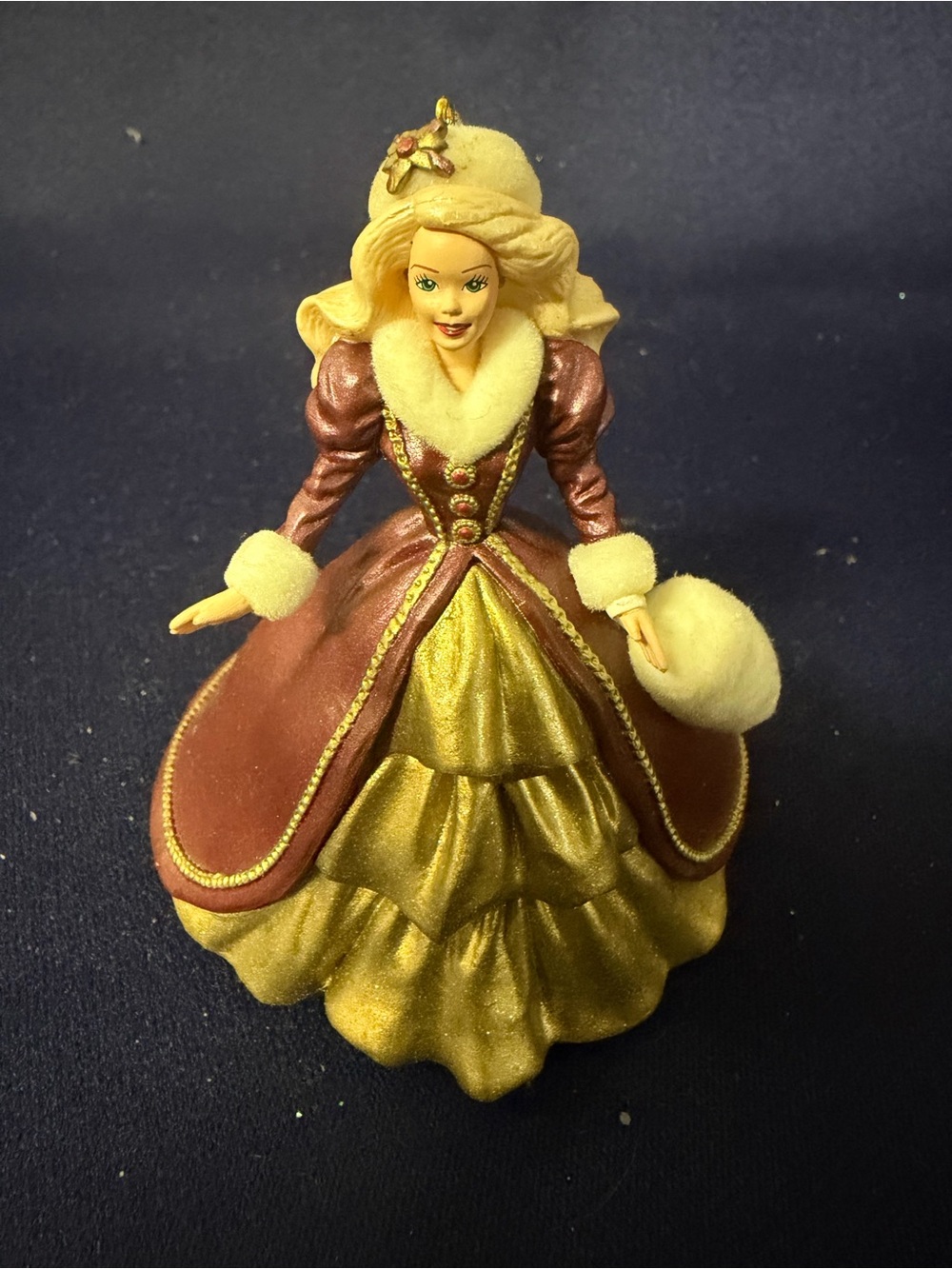 Hallmark Keepsakes Barbie Ornament - Holiday 1996